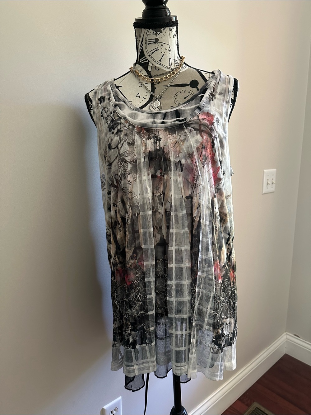 Style Sheer Layered Sleeveless Tunic with Floral & Grid Print